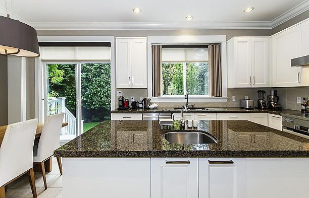 3322 W 40TH AVENUE, Vancouver BC V6N 3B6 Dunbar