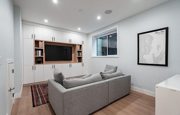 3337 W 40TH AVENUE, Vancouver BC V6N 3B5 Dunbar