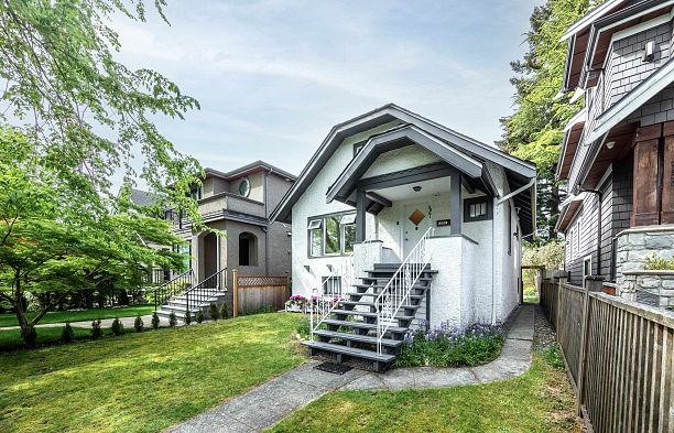 3841 W 24th Avenue Dunbar