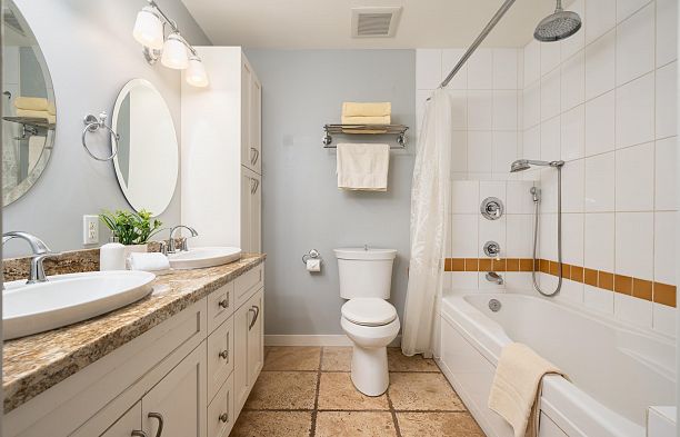 3973 PARKWAY DRIVE, Vancouver BC V6L 3C9 Quilchena