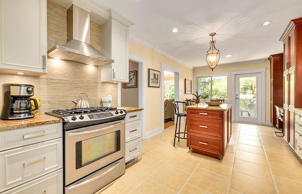 252 W 23rd Avenue Cambie