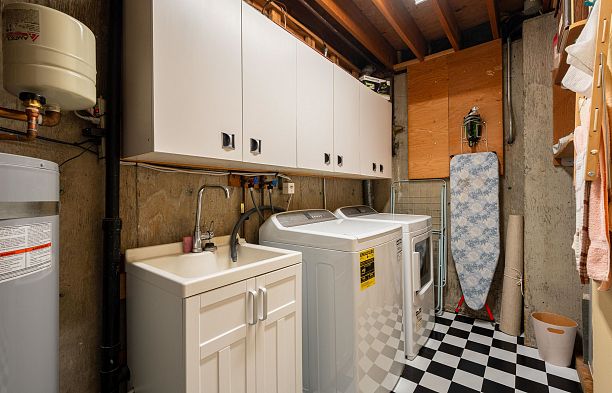 3973 PARKWAY DRIVE, Vancouver BC V6L 3C9 Quilchena