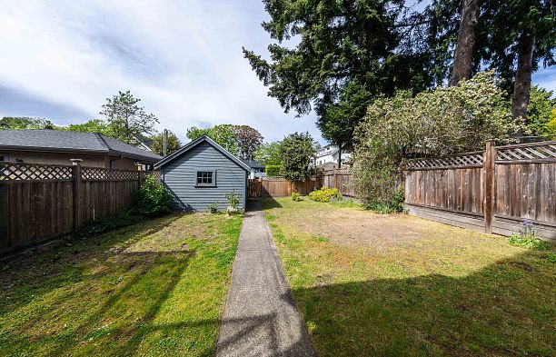 3841 W 24th Avenue Dunbar