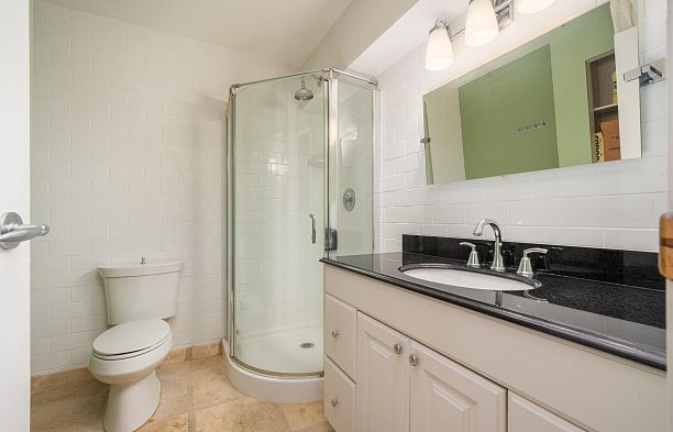 3973 PARKWAY DRIVE, Vancouver BC V6L 3C9 Quilchena