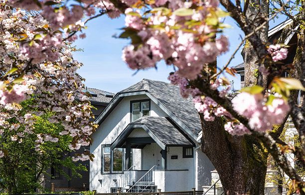 3841 W 24th Avenue Dunbar