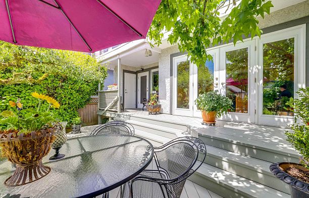 252 W 23rd Avenue Cambie