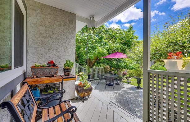 252 W 23rd Avenue Cambie