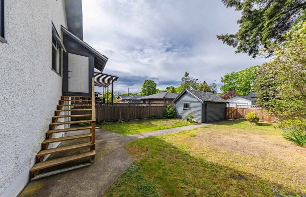 3841 W 24th Avenue Dunbar