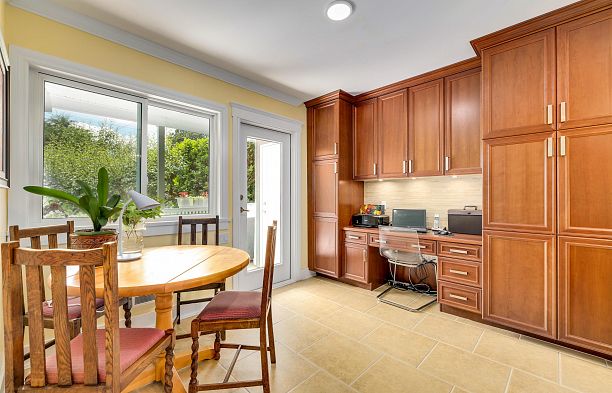 252 W 23rd Avenue Cambie