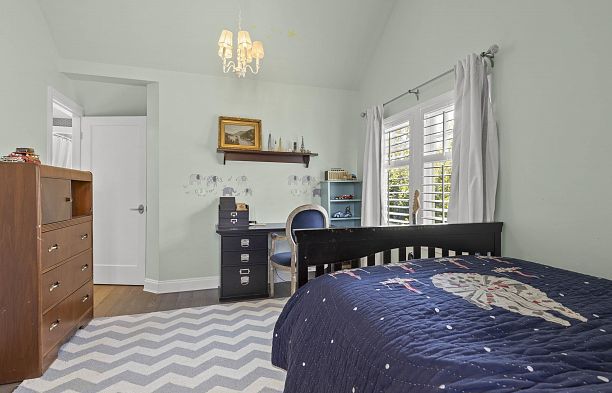 2796 W 37th Avenue Kerrisdale