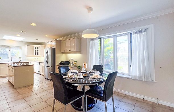 2389 W 21st Avenue Arbutus