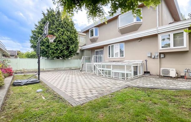 2389 W 21st Avenue Arbutus