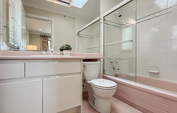 2389 W 21st Avenue Arbutus