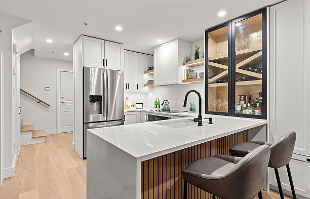 3218 Heather Street Cambie