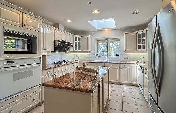 2389 W 21st Avenue Arbutus