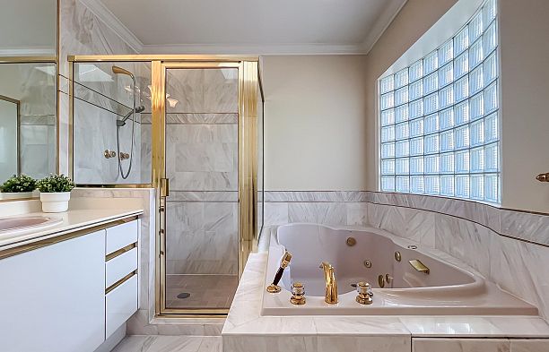 2389 W 21st Avenue Arbutus