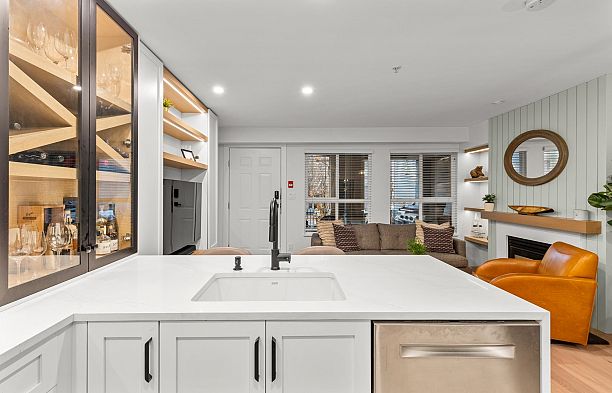 3218 Heather Street Cambie