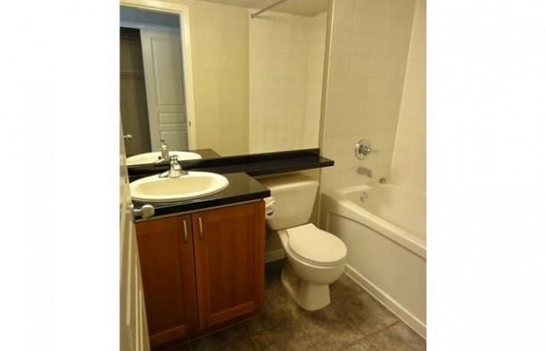 311 3727 W 10th Avenue Point Grey