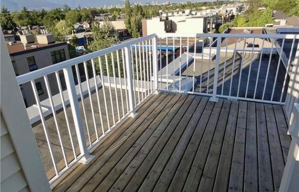 311 3727 W 10th Avenue Point Grey