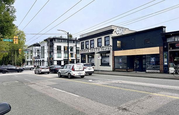 311 3727 W 10th Avenue Point Grey