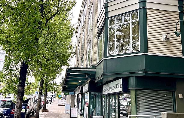 311 3727 W 10th Avenue Point Grey