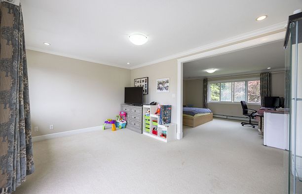 915 W 33rd Avenue Cambie