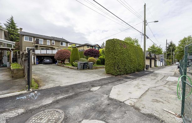 915 W 33rd Avenue Cambie
