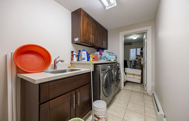 915 W 33rd Avenue Cambie
