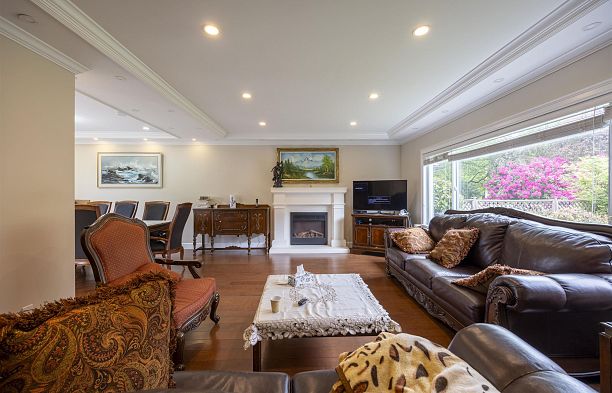 915 W 33rd Avenue Cambie