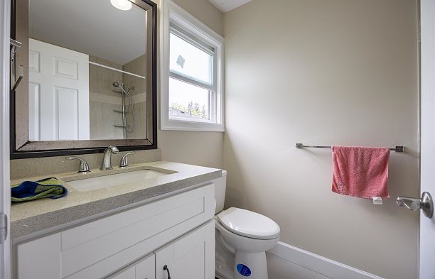 915 W 33rd Avenue Cambie