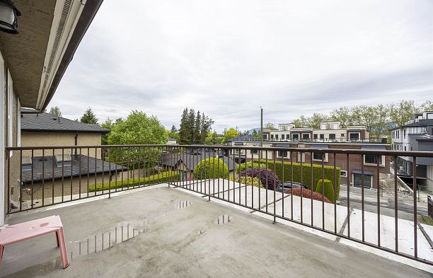 915 W 33rd Avenue Cambie