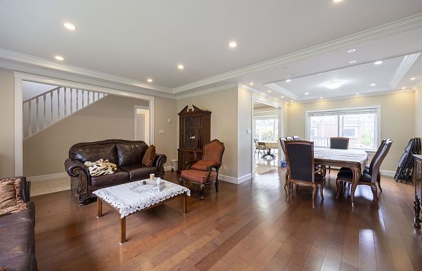 915 W 33rd Avenue Cambie