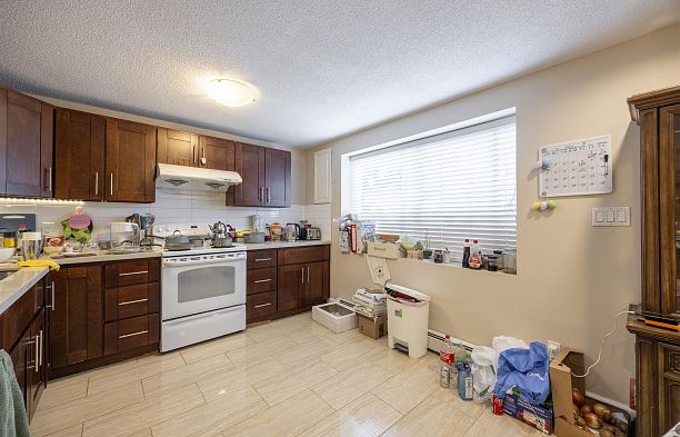 915 W 33rd Avenue Cambie
