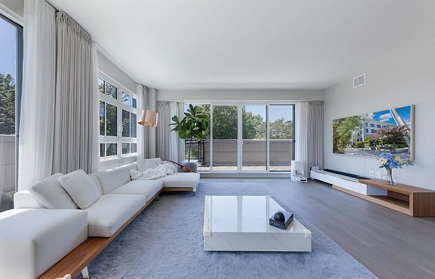PH4 2089 W 43rd Avenue Kerrisdale