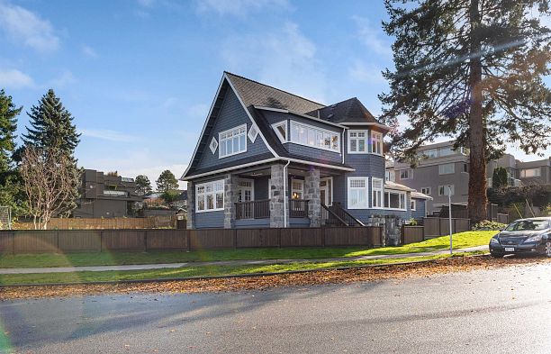 1428 TRAFALGAR STREET, Vancouver BC V6K 3R3 Kitsilano
