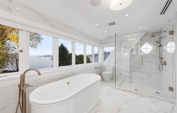 1428 TRAFALGAR STREET, Vancouver BC V6K 3R3 Kitsilano