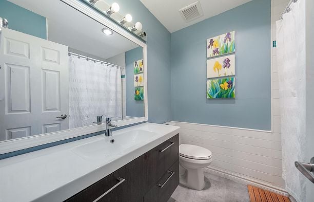 2118 6050 Larch Street Kerrisdale