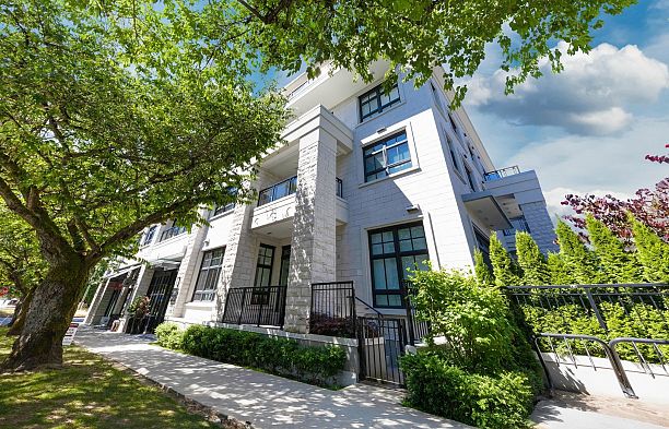 PH4 2089 W 43rd Avenue Kerrisdale