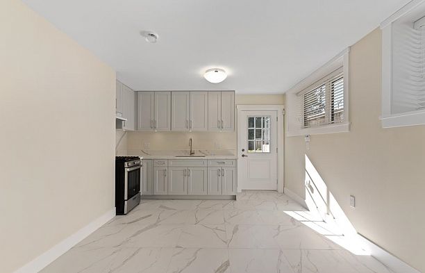 2976 W 42nd Avenue Kerrisdale