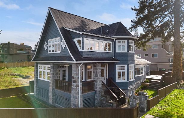 1428 TRAFALGAR STREET, Vancouver BC V6K 3R3 Kitsilano