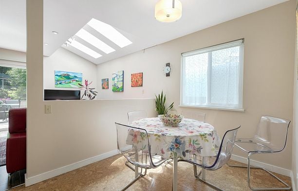 2118 6050 Larch Street Kerrisdale