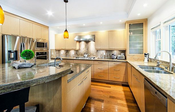 3105 West 15th Avenue Kitsilano