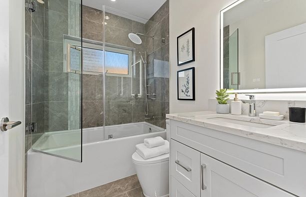 2976 W 42nd Avenue Kerrisdale