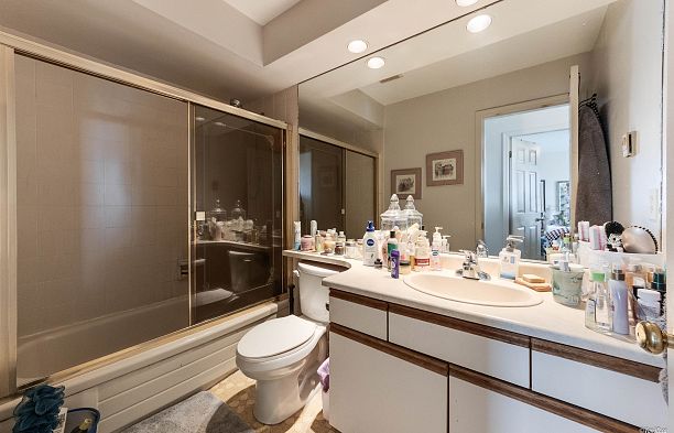 1215 W 67th Avenue Marpole