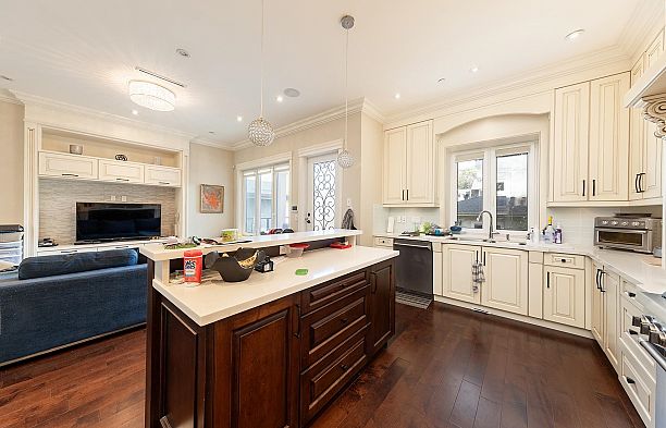 3149 W 28th Avenue MacKenzie Heights