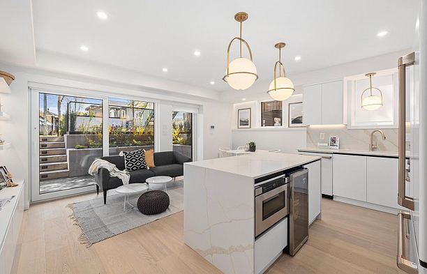 681 W 18th Avenue Cambie
