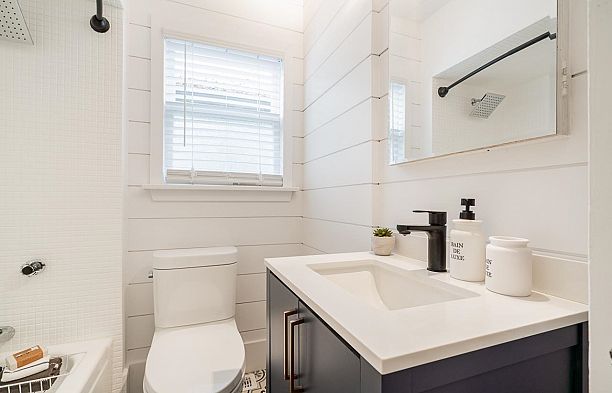 2933 W 42nd Avenue Kerrisdale