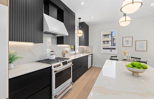 679 W 18th Avenue Cambie