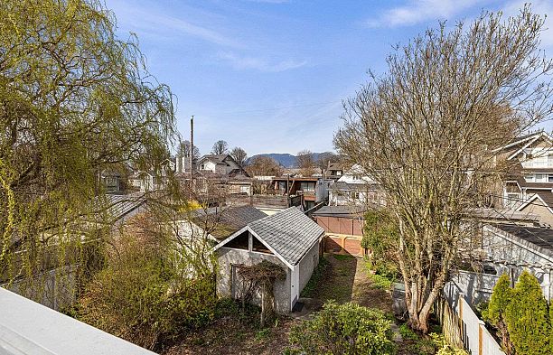 2039 Creelman Avenue Kitsilano