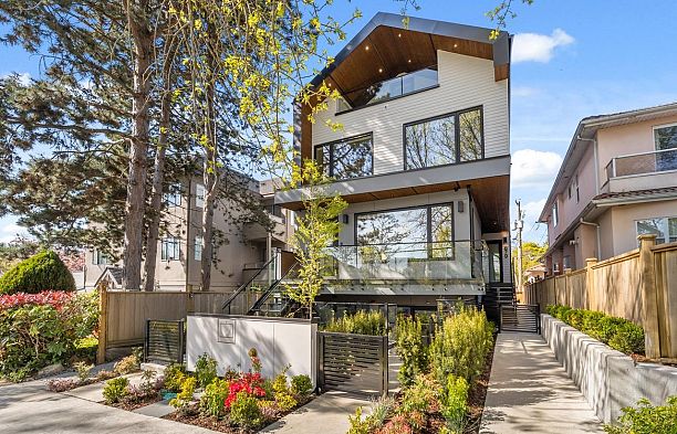 679 W 18th Avenue Cambie